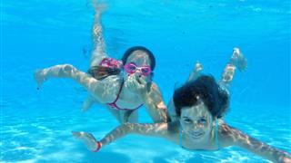 La piscine chauffée du camping - Les Samaras à St Jean de Monts