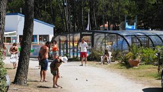 Moment de détente, la pétanque !